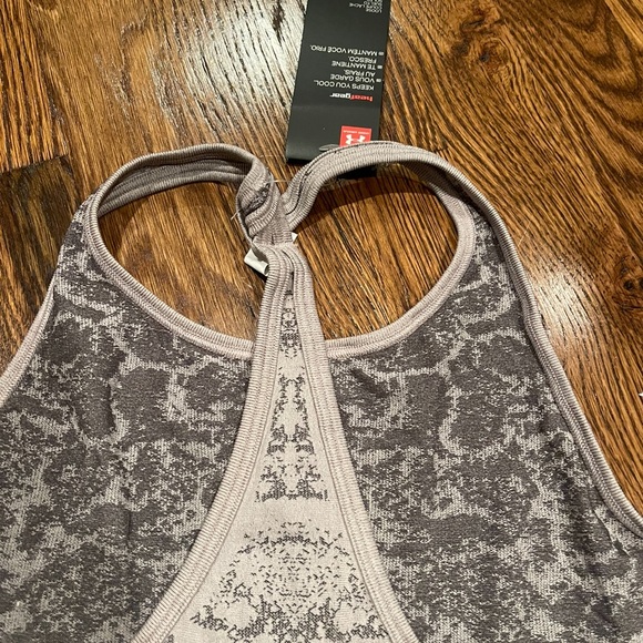 NWT Under Armour Women’s Tank - Picture 6 of 6